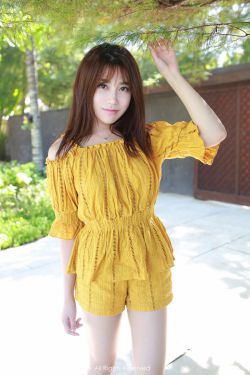 没有穿衣服的歌的mv 封面